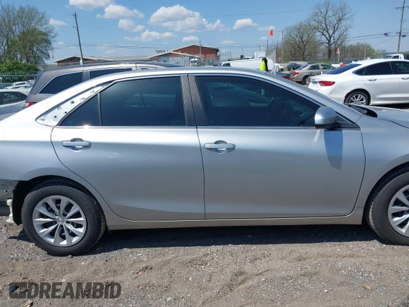 2016 Toyota Camry XLE with VIN 4T4BF1FK2GR548706, listed as a IAAI auction lot 41965363 with 70,284 mi miles and . Bid and sale history available at carsss.com. Image 13.