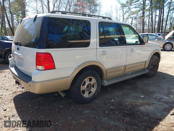 2005 Ford Expedition Eddie Bauer with VIN 1FMFU185X5LB08759, listed as a IAAI auction lot 41767650 with 272,530 mi miles. Bid and sale history available at carsss.com. Image 4.