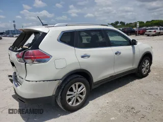 2016 Nissan Rogue SV z VIN KNMAT2MV3GP639245, wystawiony jako Copart lot #58934285 z przebiegiem 100 215 mil mil oraz Szkoda całkowita • Salvage title. Historia ofert i sprzedaży dostępna na DreamBid. Obrazek 3.