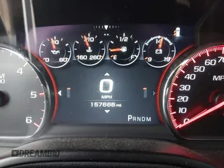 2015 GMC Yukon Denali z VIN 1GKS1CKJ3FR713531, wystawiony jako IAAI lot #41866691 z przebiegiem 157 666 mil mil oraz . Historia ofert i sprzedaży dostępna na DreamBid. Obrazek 7.