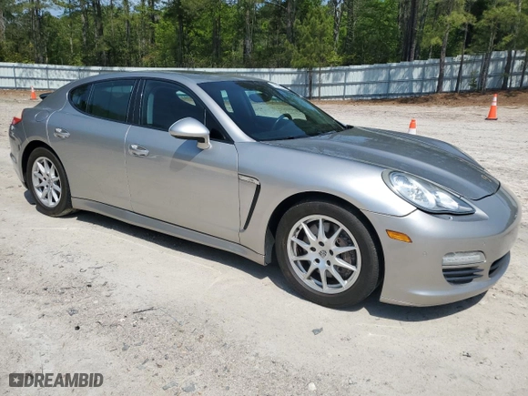 2012 Porsche Panamera with VIN WP0AA2A7XCL071699, listed as a Copart auction lot 52899295 with 100,680 mi miles and Clean Title. Bid and sale history available at carsss.com. Image 4.