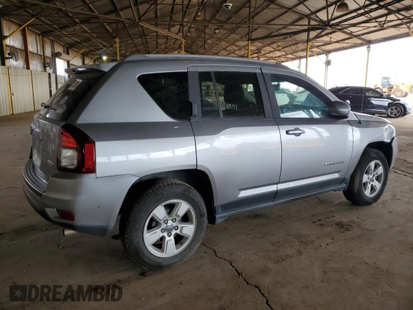 2016 Jeep Compass Latitude with VIN 1C4NJCEAXGD743578, listed as a Copart auction lot 49223995 with 189,120 mi miles and Clean Title. Bid and sale history available at carsss.com. Image 3.