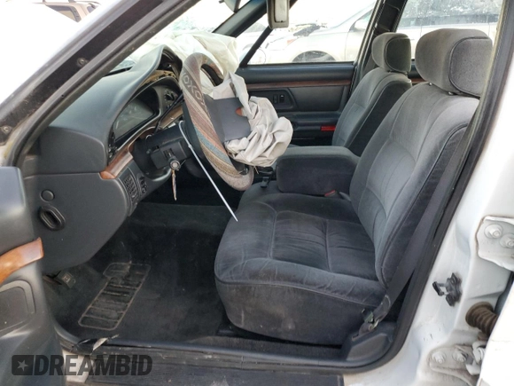 1998 Oldsmobile 88 LS z VIN 1G3HN52K8W4865297, wystawiony jako Copart lot #78698224 z przebiegiem 271 468 mil mil oraz Szkoda całkowita • Salvage title. Historia ofert i sprzedaży dostępna na DreamBid. Obrazek 7.