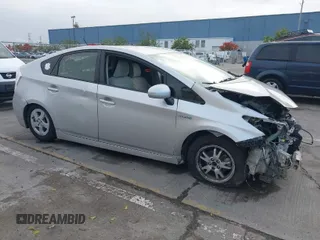 2010 Toyota Prius II with VIN JTDKN3DUXA0005068, listed as a IAAI auction lot 40957815 with 185,482 mi miles. Bid and sale history available at carsss.com. Image 1.