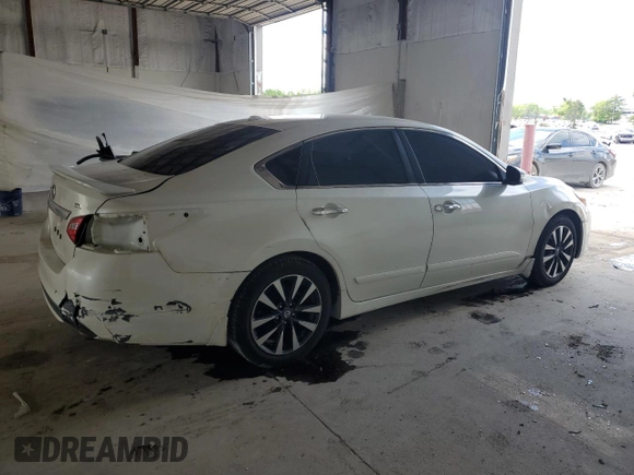 2016 Nissan Altima SR z VIN 1N4AL3AP7GC199555, wystawiony jako Copart lot #57250315 z przebiegiem 210 826 mil mil oraz Szkoda całkowita • Salvage title. Historia ofert i sprzedaży dostępna na DreamBid. Obrazek 3.