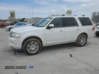 2010 Lincoln Navigator z VIN 5LMJJ2H55AEJ04591, wystawiony jako Copart lot #56053915 z przebiegiem 118 063 mil mil oraz Szkoda całkowita • Salvage title. Historia ofert i sprzedaży dostępna na DreamBid. Obrazek 1.
