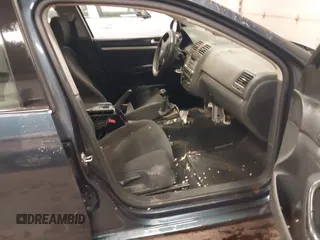 2009 Volkswagen Jetta z VIN 3VWHZ71K79M020139, wystawiony jako IAAI lot #42292767 z przebiegiem 156 619 mil mil oraz . Historia ofert i sprzedaży dostępna na DreamBid. Obrazek 5.