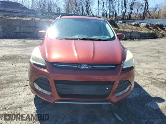2014 Ford Escape SE with VIN 1FMCU9GX1EUB04372, listed as a Copart auction lot 49874705 with 201,106 mi miles and Salvage Title. Bid and sale history available at DreamBid. Image 5.
