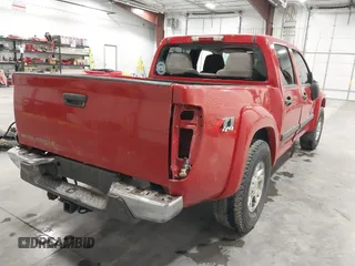 2005 Chevrolet Colorado 1SF LS Z71 with VIN 1GCDT136458224587, listed as a IAAI auction lot 42085184 with 225,359 mi miles. Bid and sale history available at carsss.com. Image 4.