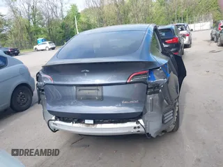 2023 Tesla Model Y Performance z VIN 7SAYGDEFXPF767971, wystawiony jako IAAI lot #42198881 z przebiegiem 32 442 mil mil oraz . Historia ofert i sprzedaży dostępna na DreamBid. Obrazek 16.