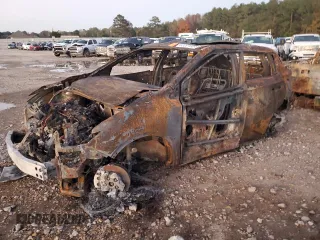 2024 Nissan Murano SL z VIN 5N1AZ2CJ2RC108492, wystawiony jako Copart lot #82691804 z przebiegiem Nie podano mil oraz Nie do naprawy • Non repairable. Historia ofert i sprzedaży dostępna na DreamBid. Obrazek 1.
