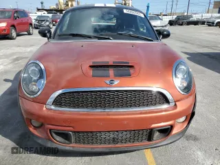 2013 MINI Coupe S z VIN WMWSX3C59DT466802, wystawiony jako Copart lot #56860965 z przebiegiem 88 053 mil mil oraz Szkoda całkowita • Salvage title. Historia ofert i sprzedaży dostępna na DreamBid. Obrazek 5.