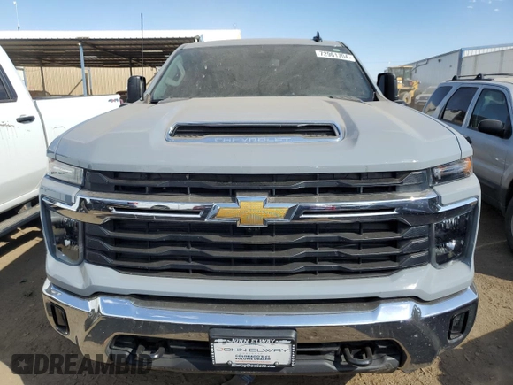 2024 Chevrolet Silverado 3500HD LT with VIN 1GC4YTE73RF312566, listed as a Copart auction lot 72961704 with 6,089 mi miles and Salvage Title. Bid and sale history available at carsss.com. Image 5.