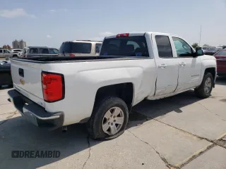 2018 Chevrolet Silverado 1500 LT with VIN 1GCRCREH9JZ312364, listed as a Copart auction lot 51332665 with 137,368 mi miles and Salvage Title. Bid and sale history available at DreamBid. Image 3.