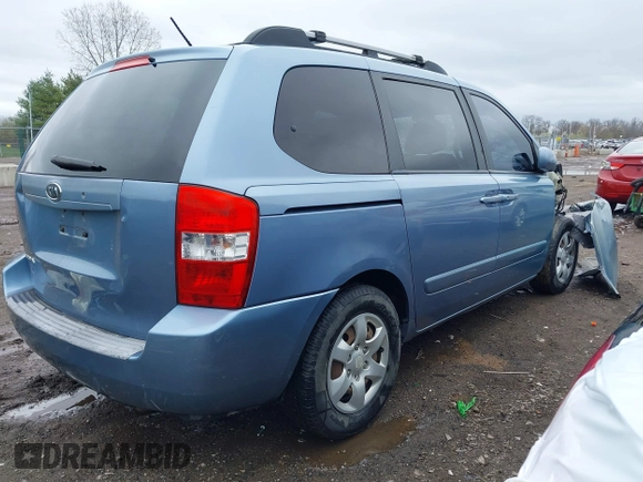 2007 Kia Sedona with VIN KNDMB133076135896, listed as a IAAI auction lot 41913992 with 225,817 mi miles and . Bid and sale history available at carsss.com. Image 4.