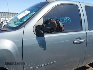 2007 Chevrolet Silverado 1500 LTZ with VIN 2GCEK13M071572981, listed as a IAAI auction lot 42054093 with 284,423 mi miles. Bid and sale history available at carsss.com. Image 6.