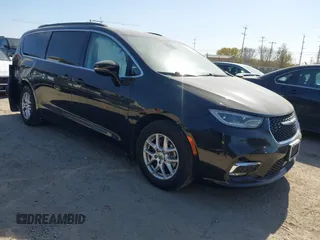 2022 Chrysler Pacifica Touring L z VIN 2C4RC1BG8NR169579, wystawiony jako IAAI lot #41788585 z przebiegiem 85 209 mil mil oraz . Historia ofert i sprzedaży dostępna na DreamBid. Obrazek 1.