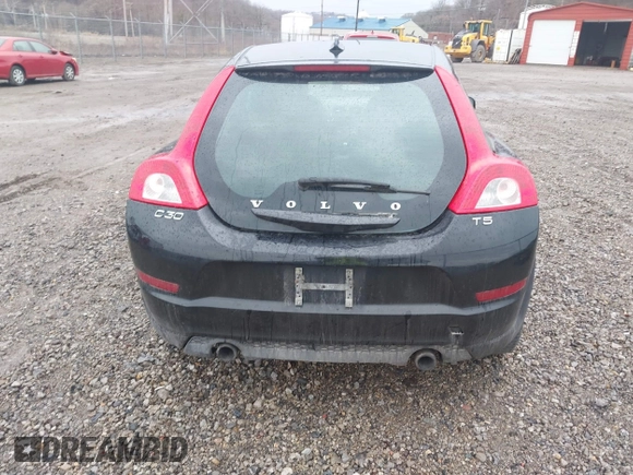 2013 Volvo C30 T5 z VIN YV1672MK8D2305313, wystawiony jako IAAI lot #41715681 z przebiegiem 191 887 mil mil oraz . Historia ofert i sprzedaży dostępna na DreamBid. Obrazek 17.