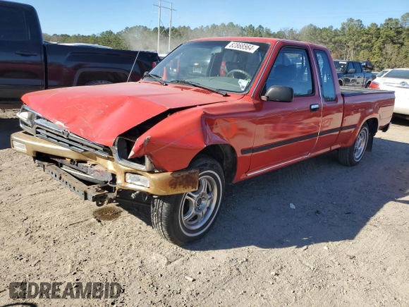 1992 Toyota Pickup DLX z VIN JT4RN93P1N5060207, wystawiony jako Copart lot #82868564 z przebiegiem 231 088 mil mil oraz Szkoda całkowita • Salvage title. Historia ofert i sprzedaży dostępna na DreamBid. Obrazek 1.