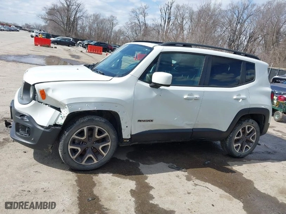 2016 Jeep Renegade Latitude with VIN ZACCJBBT2GPC57498, listed as a IAAI auction lot 41721432 with 158,216 mi miles. Bid and sale history available at carsss.com. Image 14.