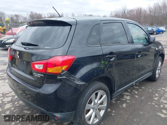 2015 Mitsubishi Outlander Sport ES with VIN 4A4AR3AU1FE030805, listed as a IAAI auction lot 42022887 with 101,332 mi miles. Bid and sale history available at carsss.com. Image 4.