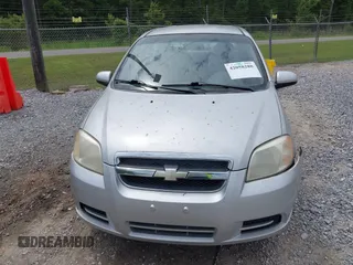 2008 Chevrolet Aveo LS with VIN KL1TD56688B127791, listed as a IAAI auction lot 42058288 with 217,431 mi miles. Bid and sale history available at carsss.com. Image 6.