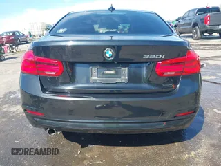 2018 BMW 3 Series 320i with VIN WBA8A9C58JAH13719, listed as a IAAI auction lot 41651935 with 85,137 mi miles. Bid and sale history available at carsss.com. Image 16.