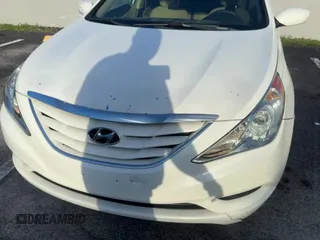 2012 Hyundai Sonata GLS z VIN 5NPEB4ACXCH492463, wystawiony jako Copart lot #86550025 z przebiegiem 130 780 mil mil oraz Czysty tytuł • Clean title. Historia ofert i sprzedaży dostępna na DreamBid. Obrazek 13.