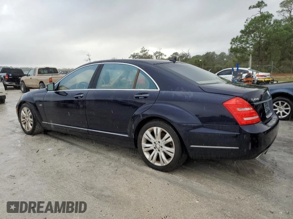 2010 Mercedes-Benz S 400 with VIN WDDNG9FB8AA306122, listed as a Copart auction lot 85679224 with 105,287 mi miles and Clean Title. Bid and sale history available at DreamBid. Image 2.