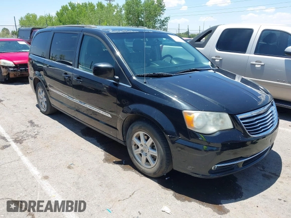 2012 Chrysler Town & Country Touring z VIN 2C4RC1BGXCR313730, wystawiony jako IAAI lot #42431498 z przebiegiem 139 945 mil mil oraz . Historia ofert i sprzedaży dostępna na DreamBid. Obrazek 1.