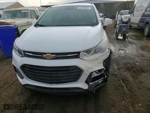 2021 Chevrolet Trax LS z VIN KL7CJKSB1MB312761, wystawiony jako Copart lot #51279365 z przebiegiem 63 098 mil mil oraz Szkoda całkowita • Salvage title. Historia ofert i sprzedaży dostępna na DreamBid. Obrazek 12.
