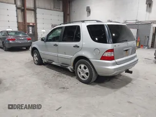 2002 Mercedes-Benz M 320/430/500 with VIN 4JGAB54E42A343467, listed as a IAAI auction lot 41891163 with 173,924 mi miles and . Bid and sale history available at DreamBid. Image 3.