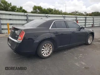 2014 Chrysler 300 with VIN 2C3CCAAG3EH373465, listed as a Copart auction lot 55664055 with 118,284 mi miles and Clean Title. Bid and sale history available at DreamBid. Image 3.