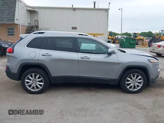 2016 Jeep Cherokee Limited with VIN 1C4PJMDB1GW181342, listed as a IAAI auction lot 42358434 with 162,137 mi miles and . Bid and sale history available at DreamBid. Image 14.