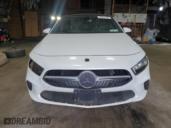 2019 Mercedes-Benz A 220 z VIN WDD3G4FBXKW028712, wystawiony jako Copart lot #59023105 z przebiegiem 95 881 mil mil oraz Szkoda całkowita • Salvage title. Historia ofert i sprzedaży dostępna na DreamBid. Obrazek 5.