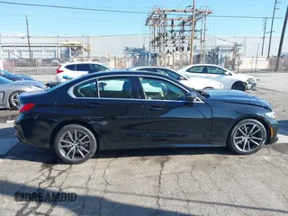 2021 BMW 3 Series 330i with VIN 3MW5R1J00M8B85692, listed as a IAAI auction lot 41824283 with 21,040 mi miles. Bid and sale history available at carsss.com. Image 13.