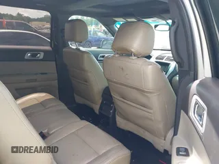 2011 Ford Explorer XLT z VIN 1FMHK8D88BGA73716, wystawiony jako IAAI lot #42509225 z przebiegiem 222 234 mil mil oraz . Historia ofert i sprzedaży dostępna na DreamBid. Obrazek 8.