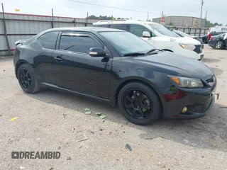 2012 Scion tC z VIN JTKJF5C76C3022749, wystawiony jako IAAI lot #42303267 z przebiegiem 88 386 mil mil oraz . Historia ofert i sprzedaży dostępna na DreamBid. Obrazek 1.