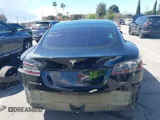 2019 Tesla Model S 75D с VIN 5YJSA1E22KF305722, выставлен на аукционе IAAI как лот 41765921 с пробегом 35 361 миль миль и . История ставок и продаж доступна на DreamBid. Изображение 16.