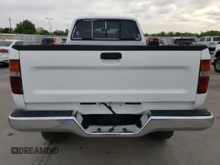 1993 Toyota Pickup DLX z VIN 4TAVN13D1PZ122508, wystawiony jako Copart lot #56737535 z przebiegiem 291 854 mil mil oraz Tytuł czysty. Historia ofert i sprzedaży dostępna na DreamBid. Obrazek 6.