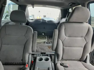 2010 Honda Odyssey EX z VIN 5FNRL3H40AB113165, wystawiony jako Copart lot #59982835 z przebiegiem 206 045 mil mil oraz Nie do naprawy • Non repairable. Historia ofert i sprzedaży dostępna na DreamBid. Obrazek 10.