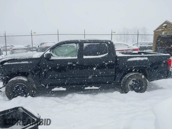 2018 Toyota Tacoma SR with VIN 3TMCZ5AN6JM182800, listed as a IAAI auction lot 41524950 with 63,838 mi miles and . Bid and sale history available at DreamBid. Image 15.