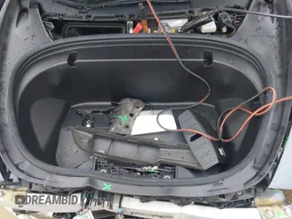 2020 Tesla Model 3 Performance z VIN 5YJ3E1EC9LF601713, wystawiony jako IAAI lot #41888617 z przebiegiem 70 517 mil mil oraz . Historia ofert i sprzedaży dostępna na DreamBid. Obrazek 10.