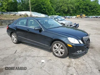 2010 Mercedes-Benz E 350 Luxury z VIN WDDHF8HB1AA213658, wystawiony jako Copart lot #60596165 z przebiegiem 61 213 mil mil oraz Szkoda całkowita • Salvage title. Historia ofert i sprzedaży dostępna na DreamBid. Obrazek 4.