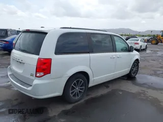 2019 Dodge Grand Caravan GT with VIN 2C4RDGEG7KR565221, listed as a IAAI auction lot 42194165 with 171,582 mi miles and . Bid and sale history available at DreamBid. Image 4.