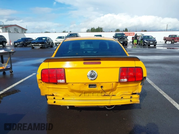 2007 Ford Mustang GT Deluxe with VIN 1ZVFT82H775239834, listed as a IAAI auction lot 41637789 with 175,655 mi miles. Bid and sale history available at carsss.com. Image 16.