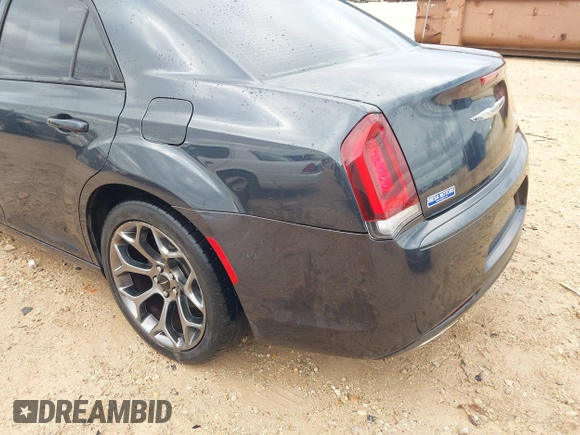 2018 Chrysler 300 with VIN 2C3CCABGXJH214404, listed as a IAAI auction lot 41941275 with 165,289 mi miles. Bid and sale history available at carsss.com. Image 17.