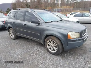 2005 Volvo XC90 with VIN YV1CZ852351218067, listed as a IAAI auction lot 41434734 with 131,637 mi miles. Bid and sale history available at carsss.com. Image 1.