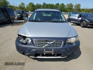 2004 Volvo V70 XC70 with VIN YV1SZ59H141132599, listed as a Copart auction lot 71040384 with 96,438 mi miles and Salvage Title. Bid and sale history available at carsss.com. Image 5.