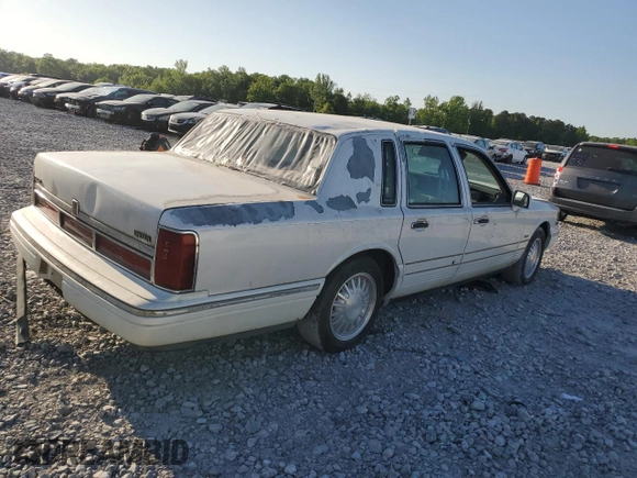 1996 Lincoln Town Car Signature with VIN 1LNLM82WXTY654457, listed as a Copart auction lot 53097635 with 257,446 mi miles and Salvage title. Bid and sale history available at DreamBid. Image 3.